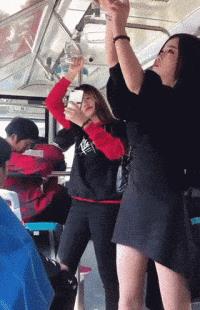 塞进去容易拔出来难,妹子着急死了哈哈哈哈哈哈！真的尴尬啊