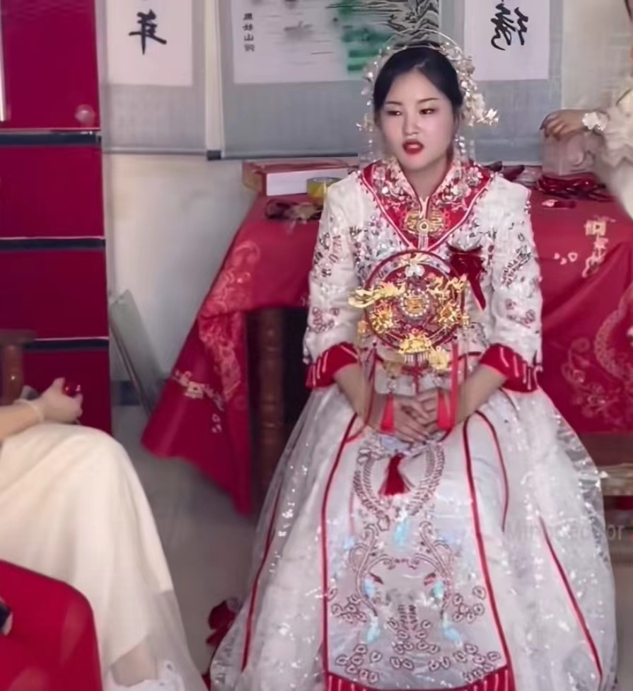 新郎接亲丈母娘要50万,新郎接亲岳母要十万彩礼