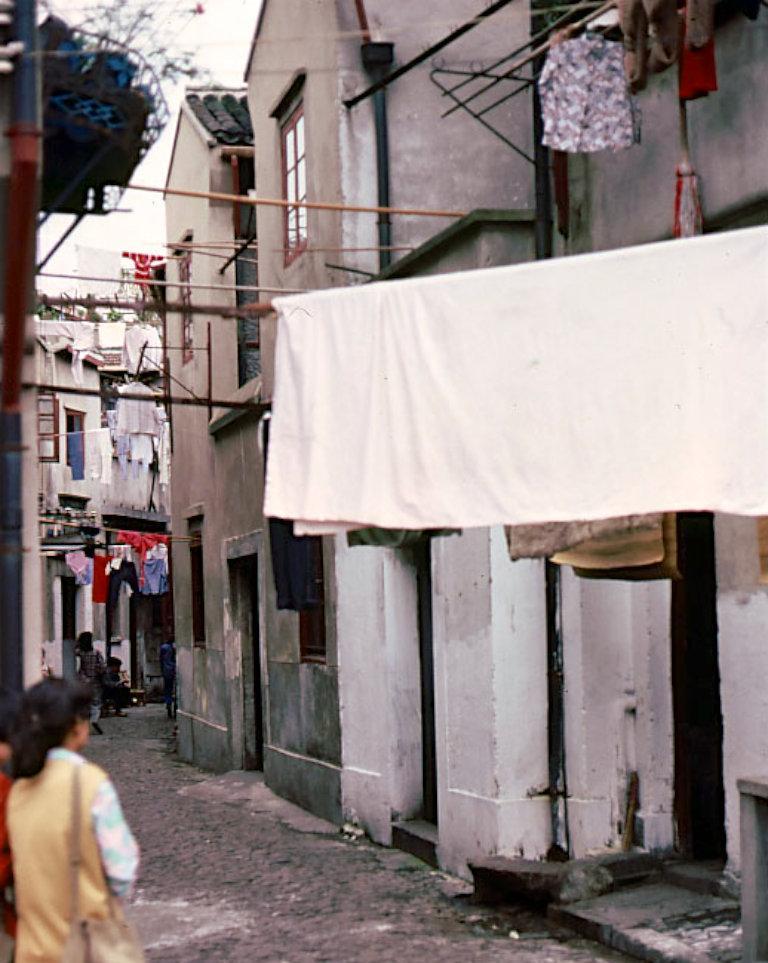 日军当着国军的面杀俘虏,日军侵华兽行