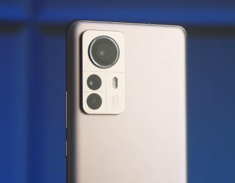 从2699元降至1799元,直面屏旗舰跌至2699元