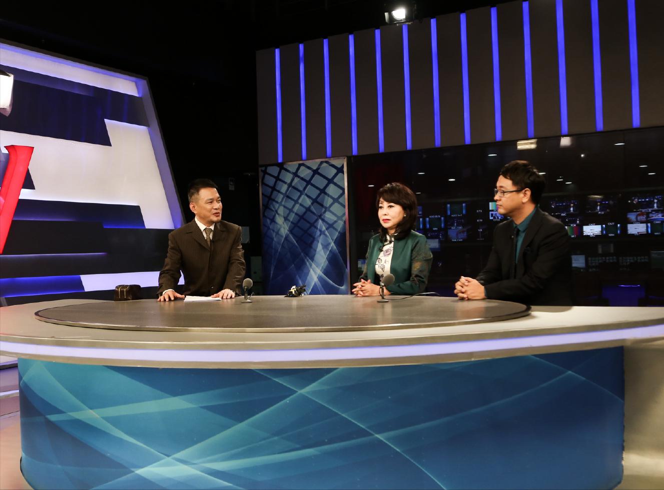 20岁小伙爱上39多岁女老板后续,19小伙子爱上大18岁女老板