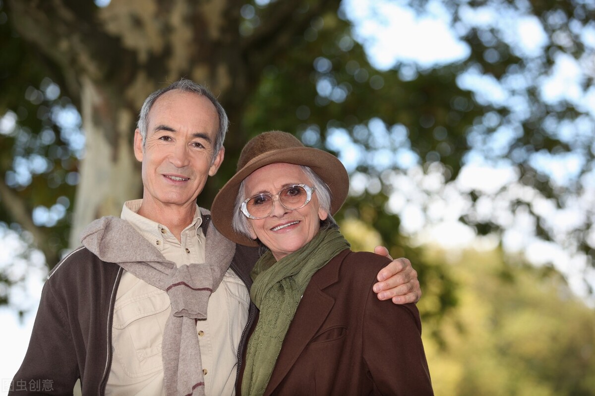 膝关节练习每天坚持三分钟,坚持锻炼抵抗寒冷好吗