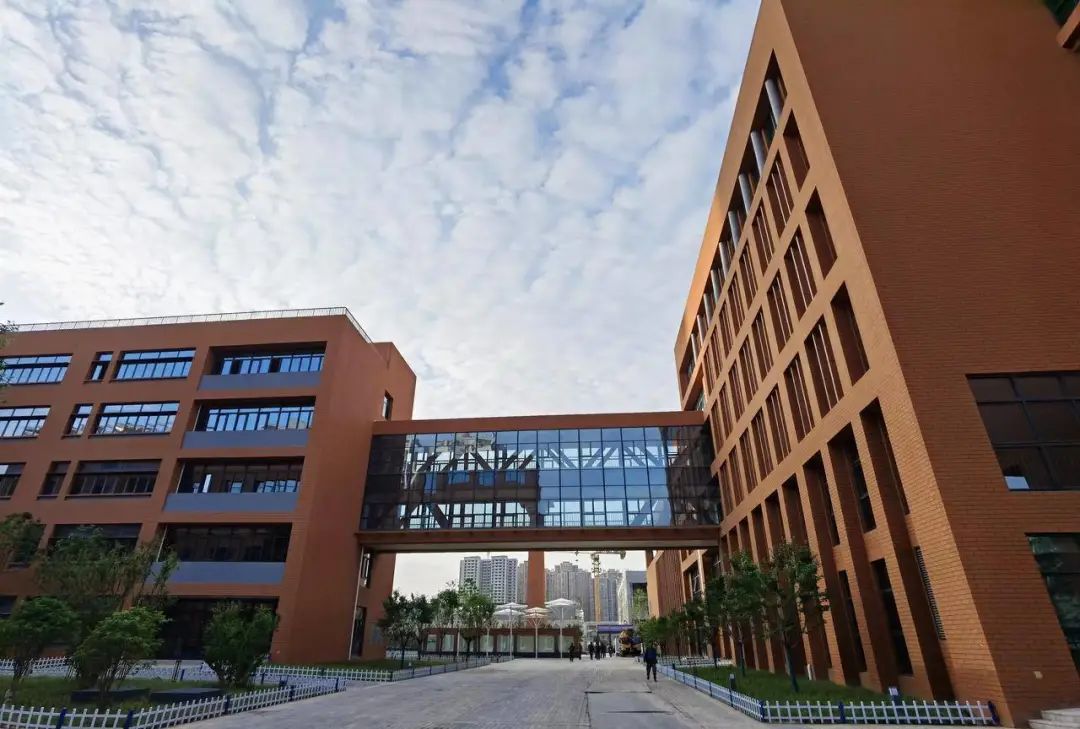 咸阳市秦都区渭城中学,咸阳秦都区渭城中学