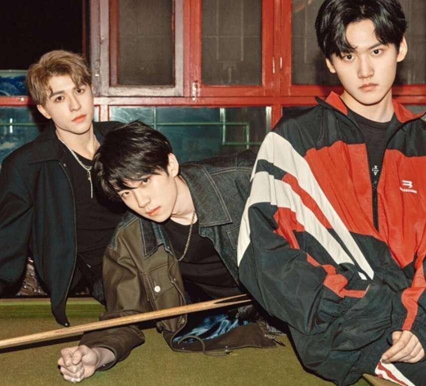 荒唐！演唱会门票炒到2W多，临开场也不降价，现场大片空位！