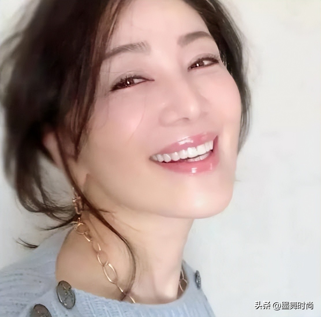 一个简单的减龄小技巧,这四个方法让你减龄20岁