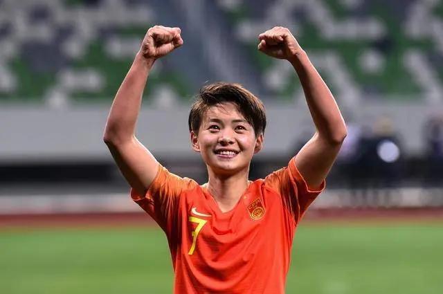 中国女足赢球时水庆霞激动表现,铿锵玫瑰悍将水庆霞入主中国女足