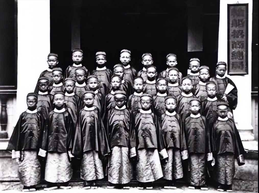 走出国际的中国男团,国内第一走出国门的rapper