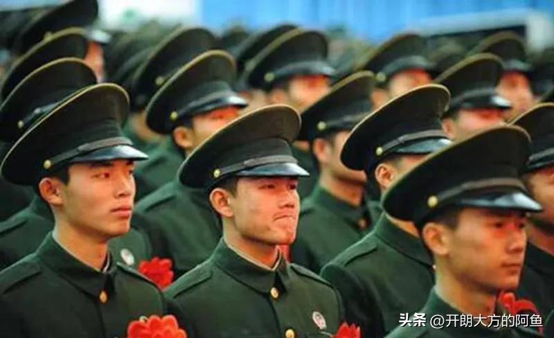 当兵三年退伍后缴费12年能退休吗,当兵2年到16年退伍感受