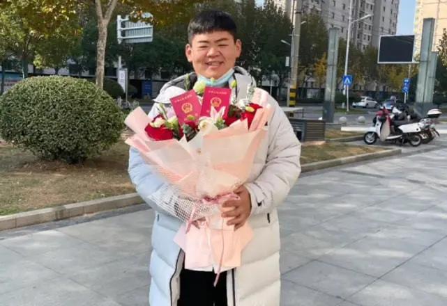 440斤帅小伙一年减去220斤,256斤小伙减掉100斤