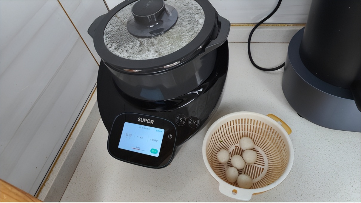 苏泊尔小c智能炒菜机测评,苏泊尔炒菜机器人和小c对比