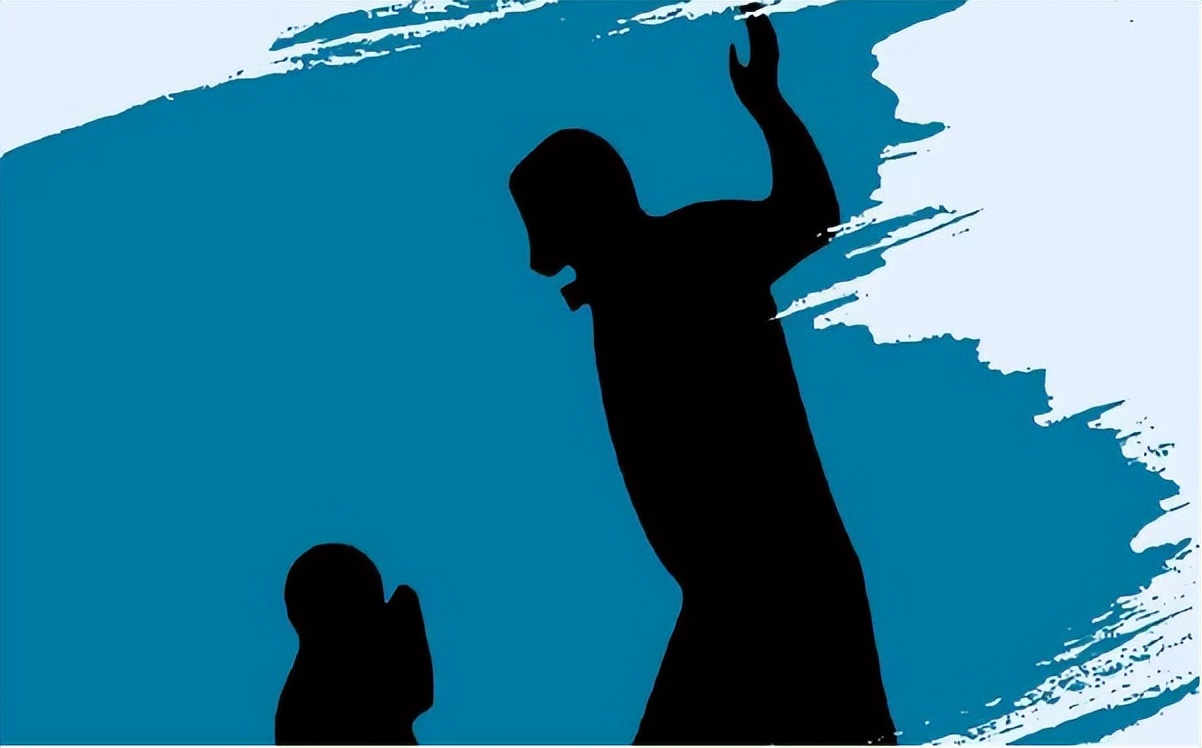 年轻人求助反家暴小程序:比例超60%,有人和母亲被父亲骑着打,小学3年级想自杀,求助后才知自己没有错