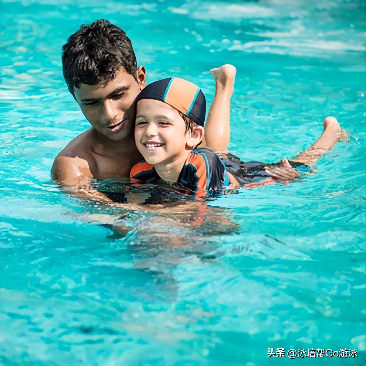 学游泳应该选择哪个泳姿比较好,游泳哪种泳姿最锻炼身体