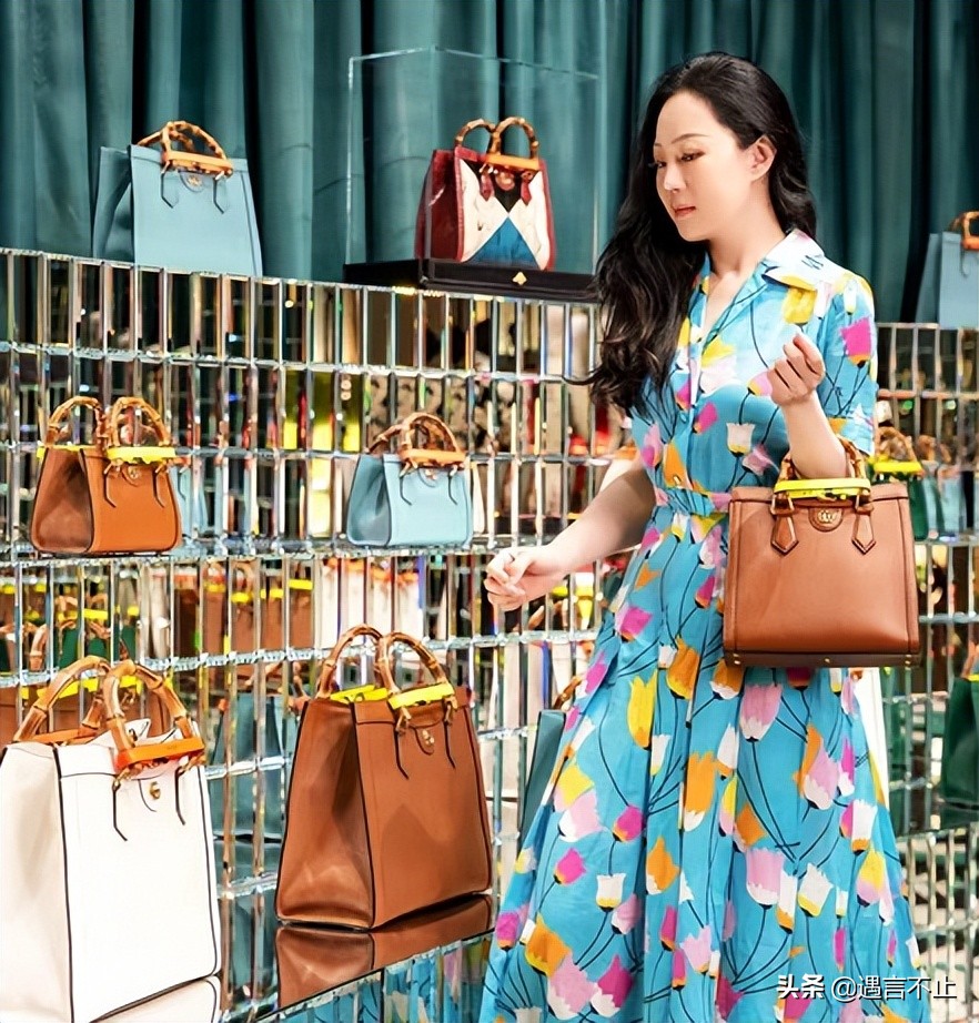 因拜物引前夫嫌弃，矢志不渝“买买买”的她，杀出了一条玫瑰路