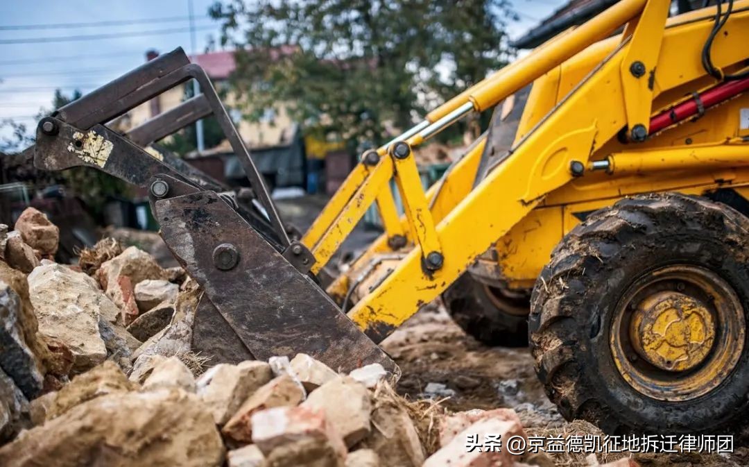 房屋被认定违建怎么诉讼,房屋被认定违建遭遇强拆怎么办