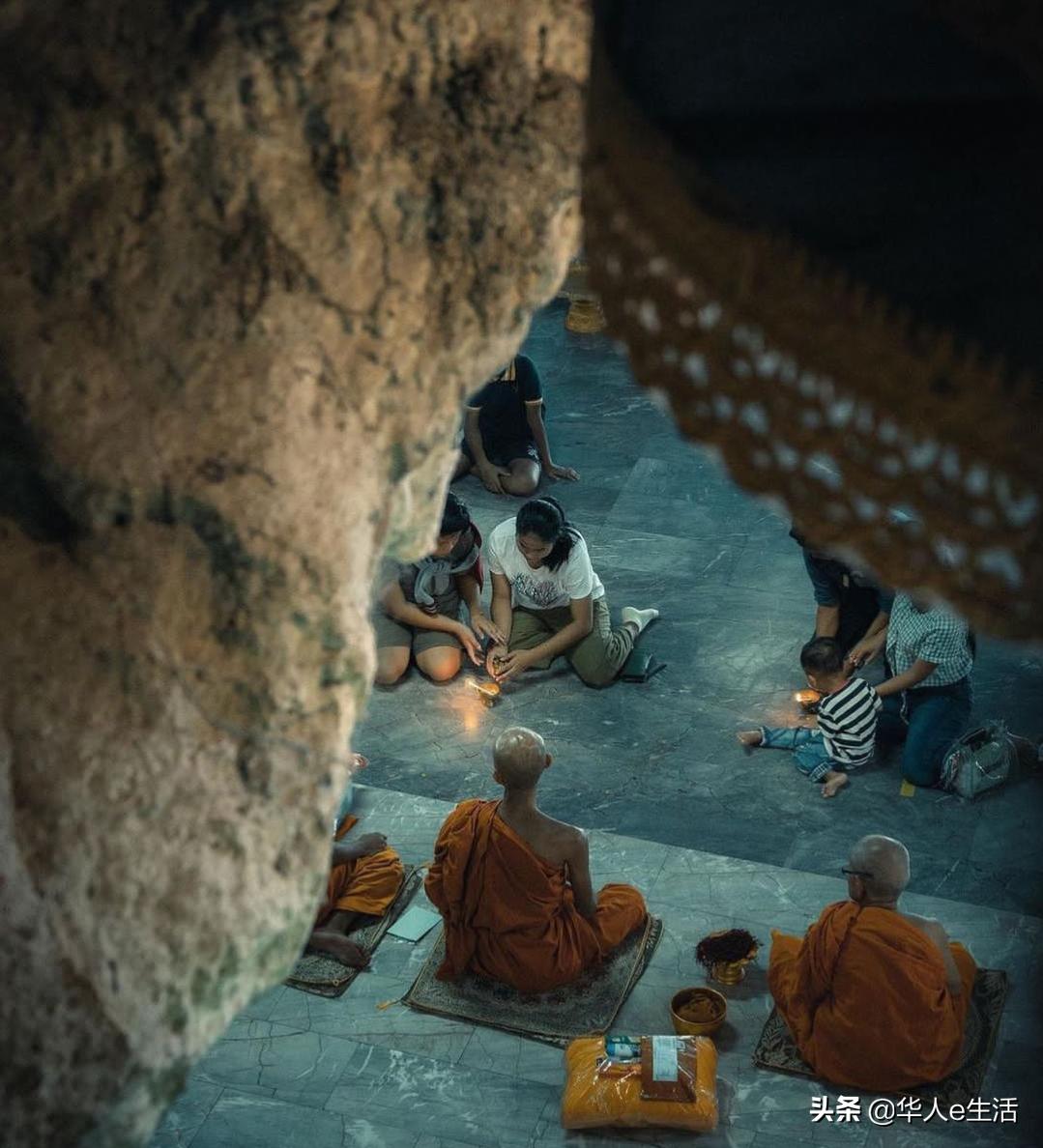 在泰国旅游的华人,在泰国人面前应该注意什么