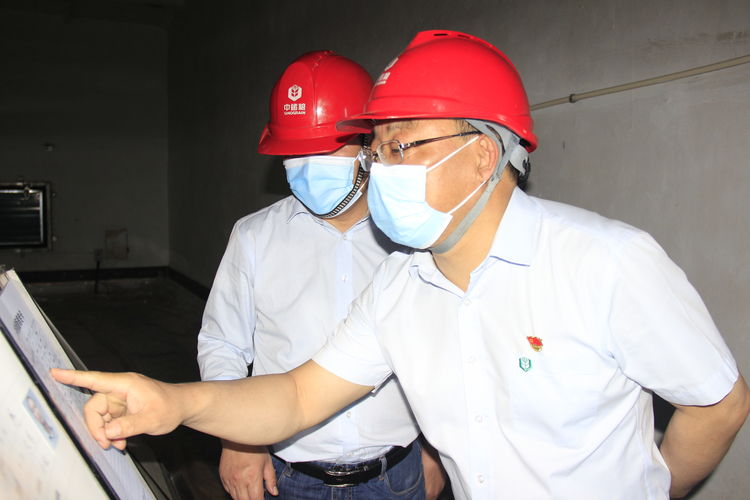 致敬五一农民工坚守岗位,致敬劳动者五一活动