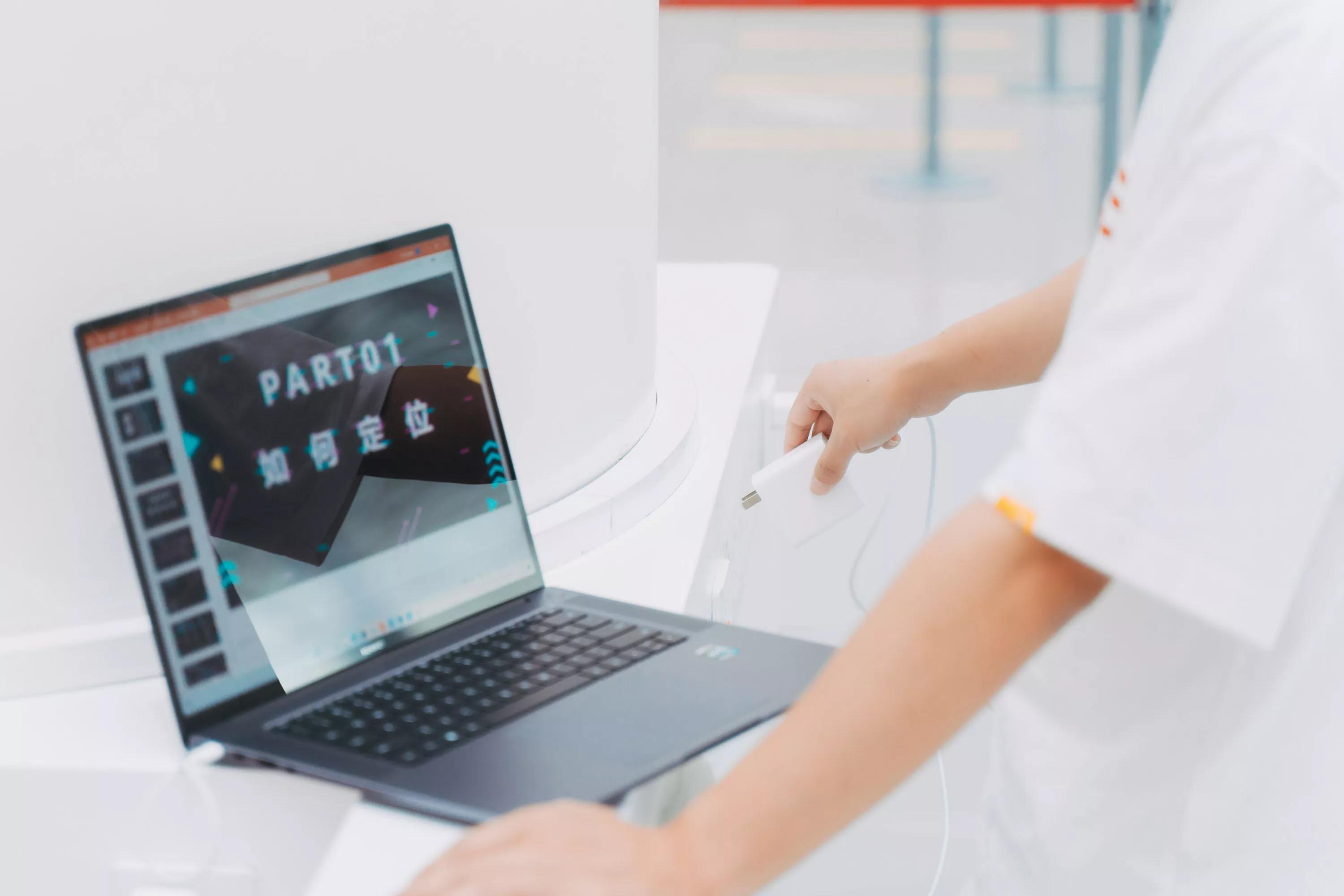 笔记本电源适配器发烫怎么解决,笔记本如何避免发烫的情况