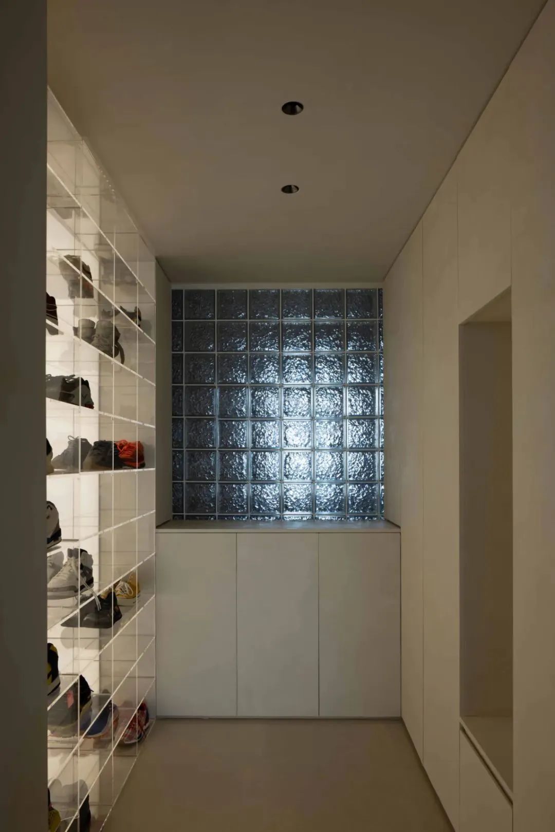 90后情侣新房这样打造清爽又干净,9平米温馨夫妻房