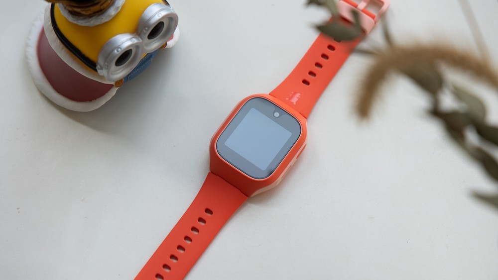 支持微信qq的儿童电话手表,米兔6c儿童电话手表有游戏吗