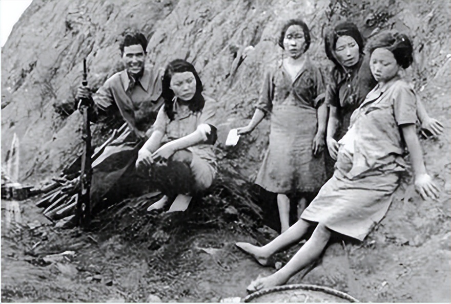 为什么日韩都有美军,日本韩国都是美国的小弟吗