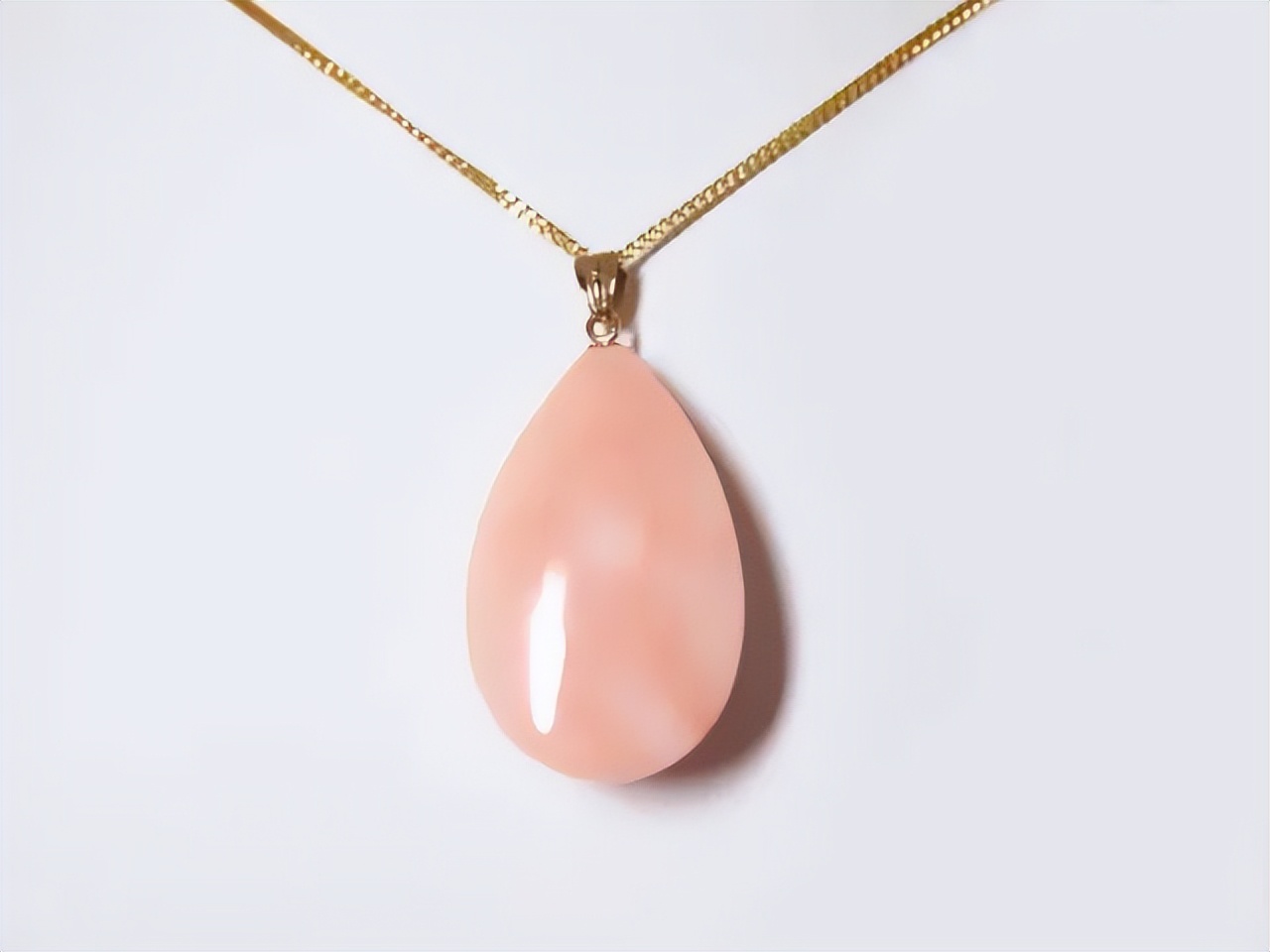 红珊瑚是深海中的千年灵物,深海精灵红珊瑚的万般风情