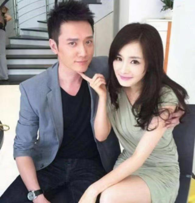 赵丽颖冯绍峰离婚后首度同框视频,赵丽颖和冯绍峰离婚的真正原因