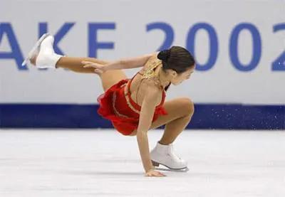 女子花样滑冰失误的视频,花样滑冰失误精彩视频