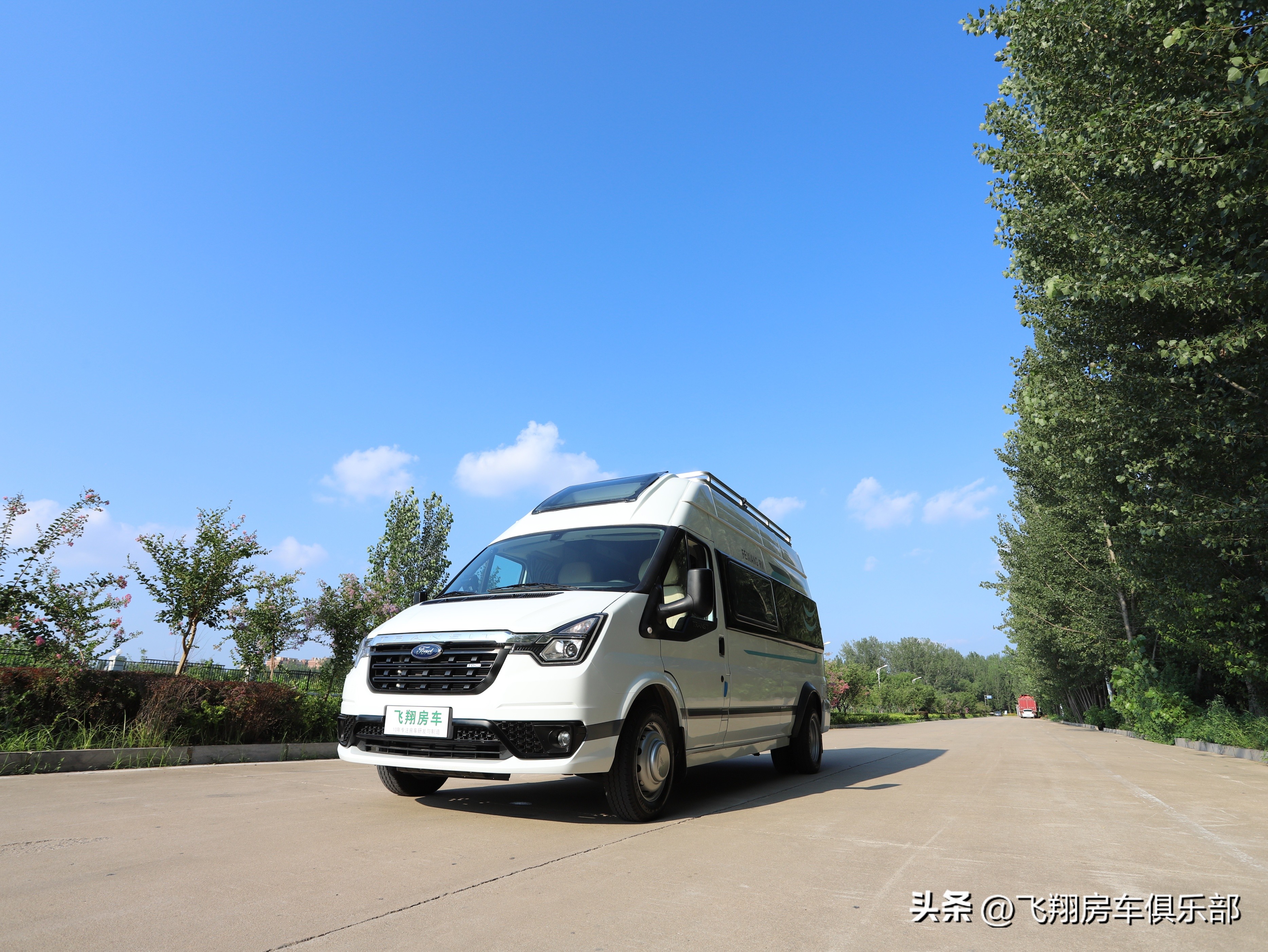 大空间房车二层别墅,福特新全顺房车6座4卧b型房车