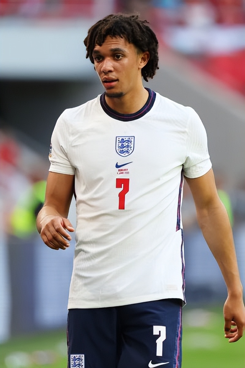 姆巴佩同期数据与梅西c罗对比,22年世界杯梅西和姆巴佩数据对比