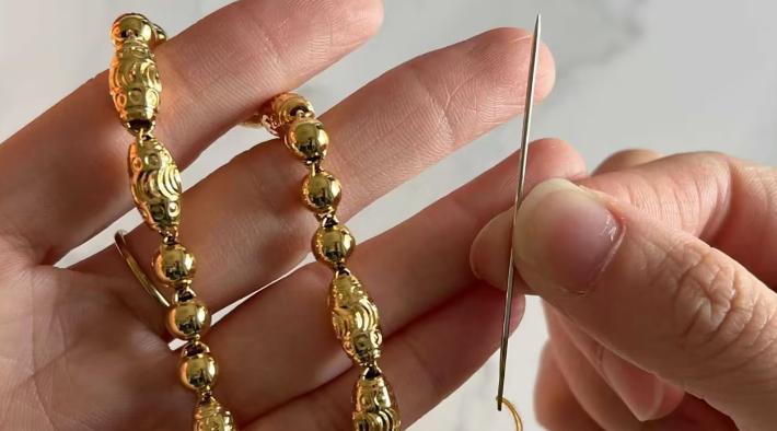 用一根针就可以分真假黄金,黄金怎么辨真假最简单方法