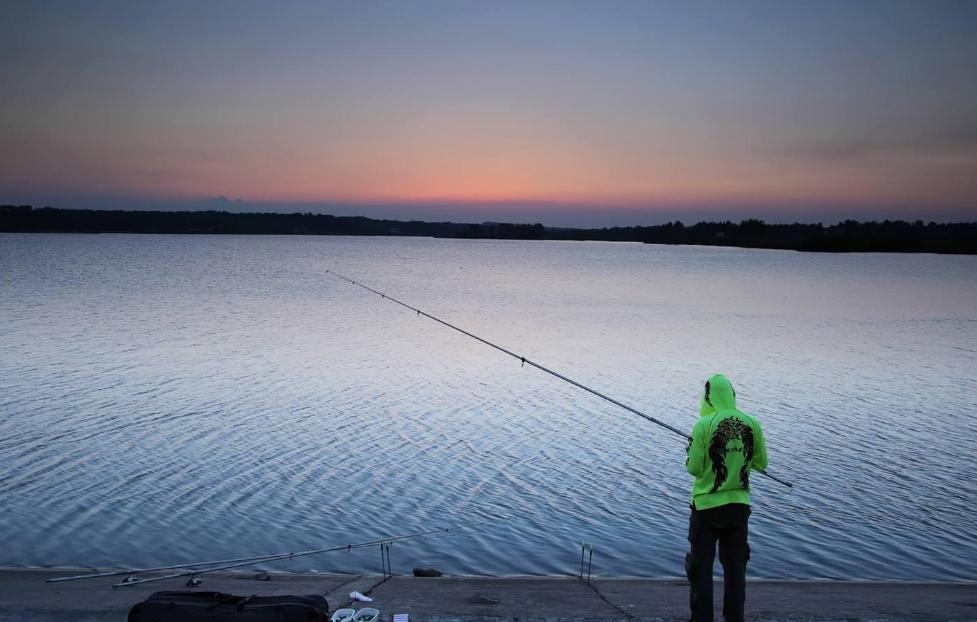 说说鱼竿大厂,二:自称台湾品牌,从明星到纹身大汉,本汀迷之操作