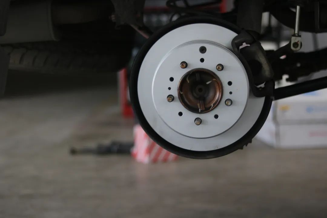 翻新陆巡lc100,陆巡lc100老款改装新款最佳案例