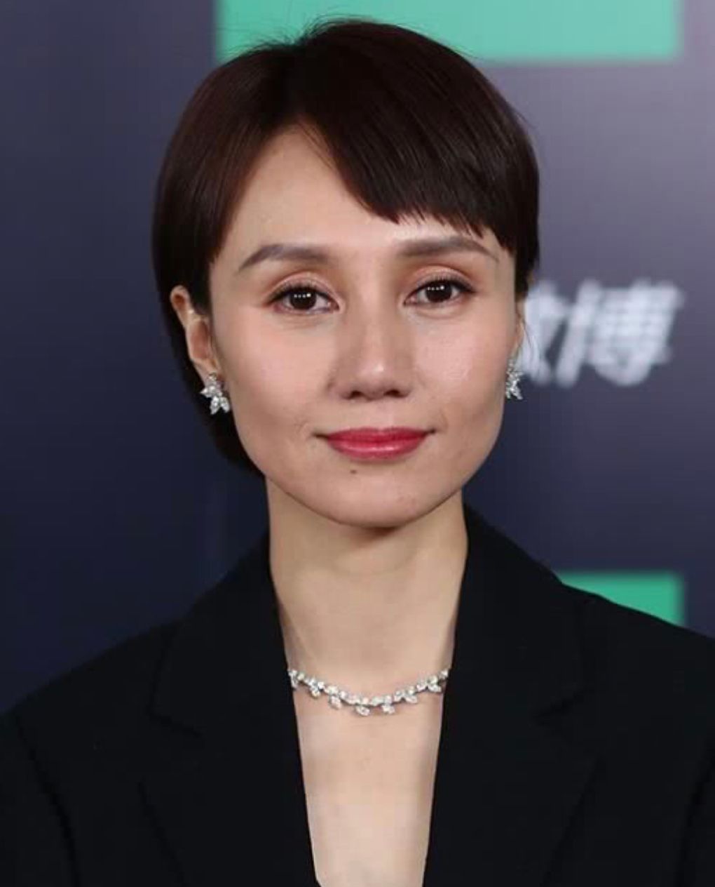 你为什么看起来比同龄人更显老呢,你为什么比同龄人显老