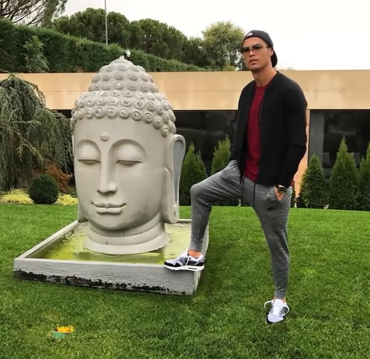 c罗现在的豪华别墅,c罗豪宅豪车纪录片