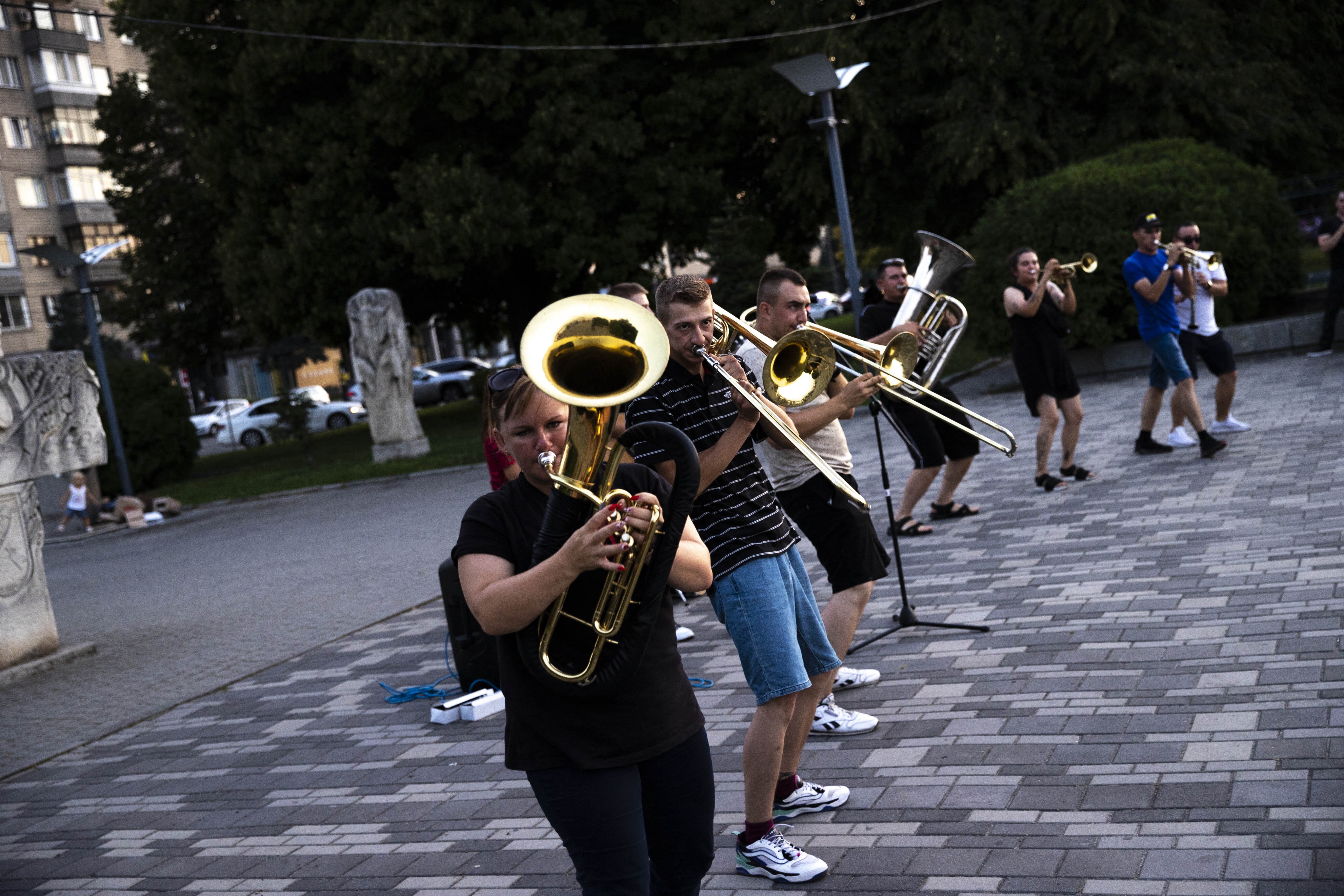 乌克兰几百万难民背井离乡,400万乌克兰人