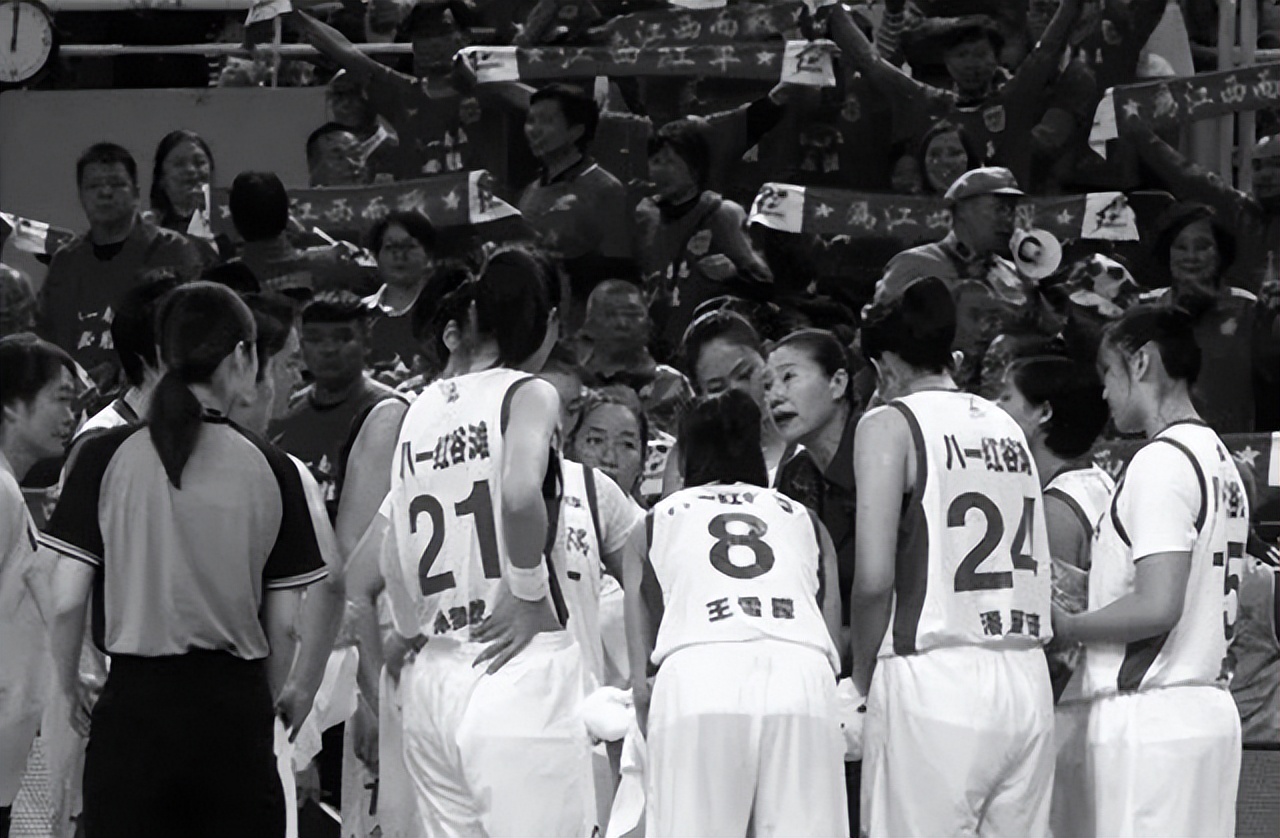 女篮队员陈月芳生平,中国女篮前中锋陈月芳身高