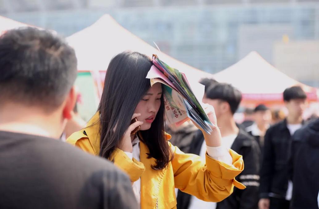 当下适合女生最有前途的10大专业,专科最吃香的十大专业适合女生学