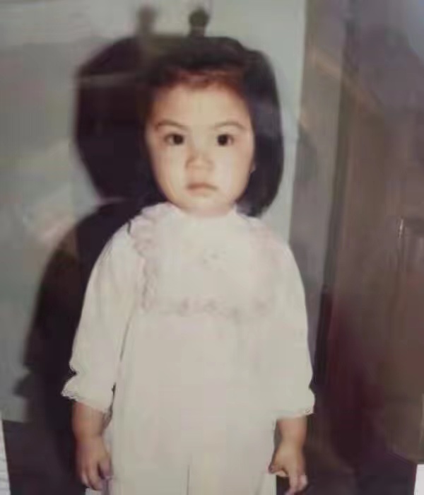 中国台湾女明星3个月攒2万，回湖北恩施修祖坟，自己却住出租房里