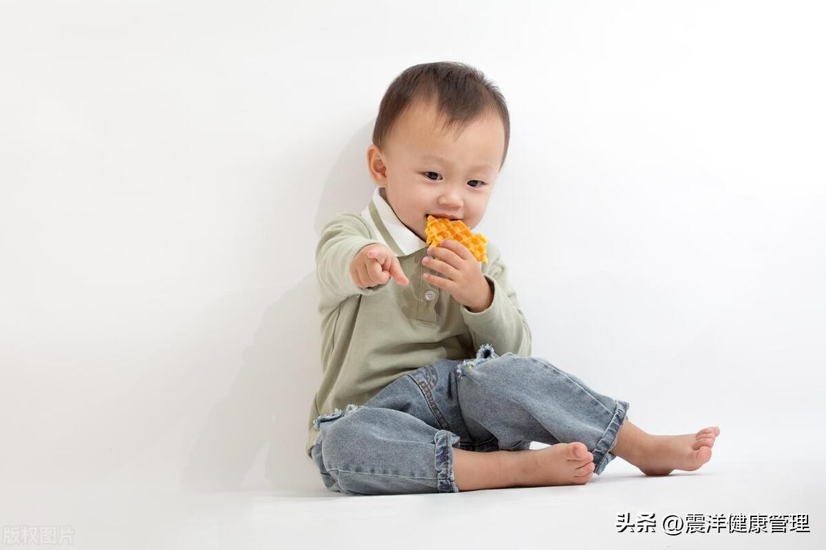 我19岁怀孕12周，50岁男友不承认孩子是他的，怀疑我清白，怎么办