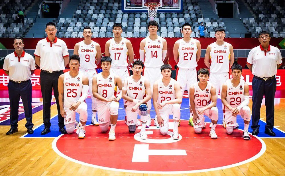 韩国黑人中锋25+14+3！没有周琦！中国男篮真的顶不住他