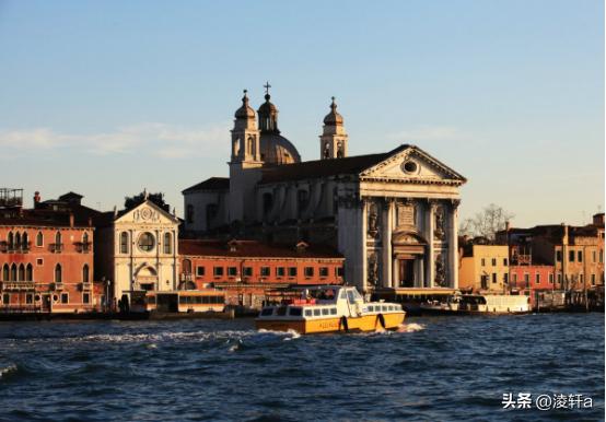 罗马假日安妮公主戴的王冠,罗马假日安妮公主图片