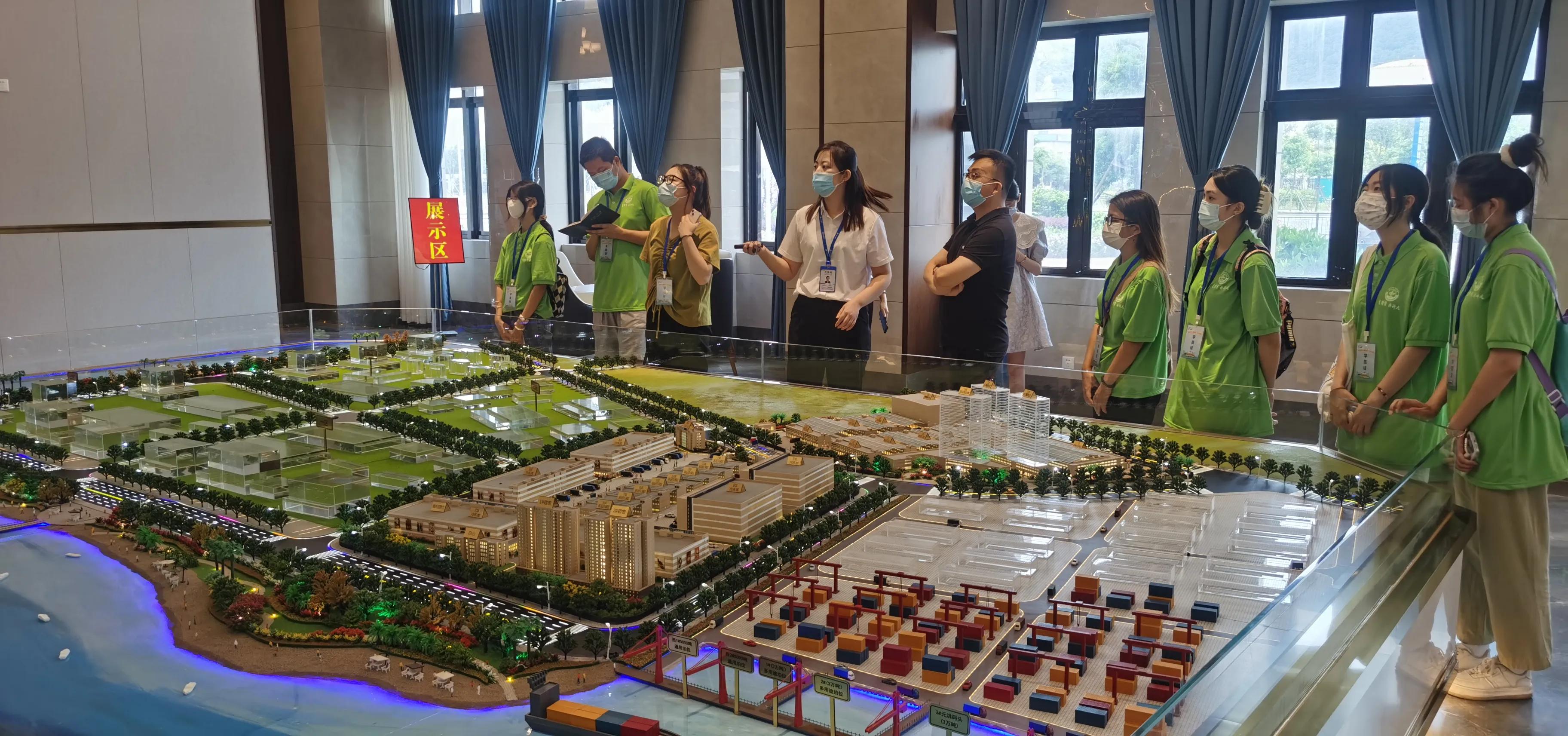 基于物流现状，探索升级路径——青科大赴元洪码头和丰大集团调研