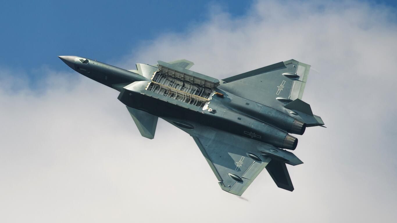 歼11最新改进型曝光,歼15改进型最新曝光