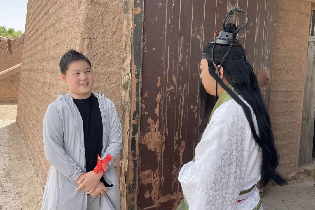 暑期来临甘肃敦煌迎来旅游高峰,敦煌古阳关夏日研学旅游再掀热潮