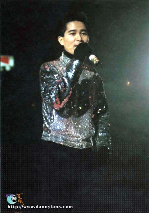 陈百强身材和穿衣风格,陈百强的穿着打扮