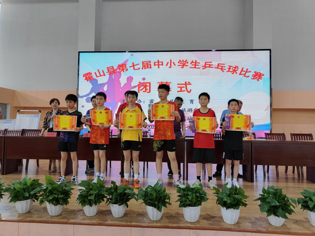 厉兵秣马奋楫争先,厉兵秣马扬斗志青春奋斗正当时