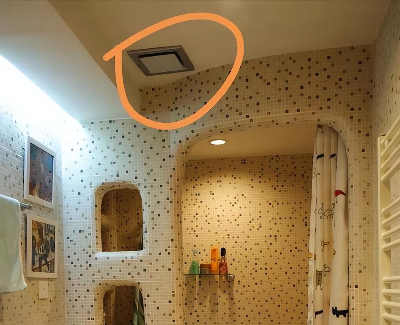 酒店里最难找到的摄像头在哪里,酒店顶灯被发现藏摄像头