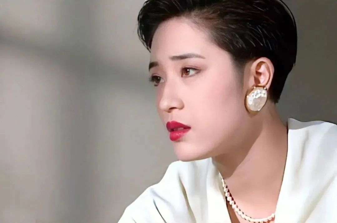 56岁陈法蓉近况曝光，两次被指插足，恋爱被骗2.8亿元，差点抑郁自杀：别劝我结婚！