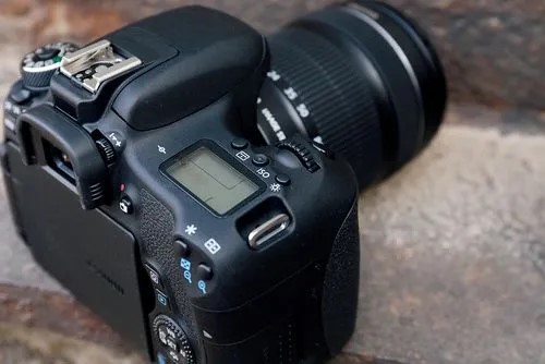 佳能760d单反相机,佳能760d是入门的吗