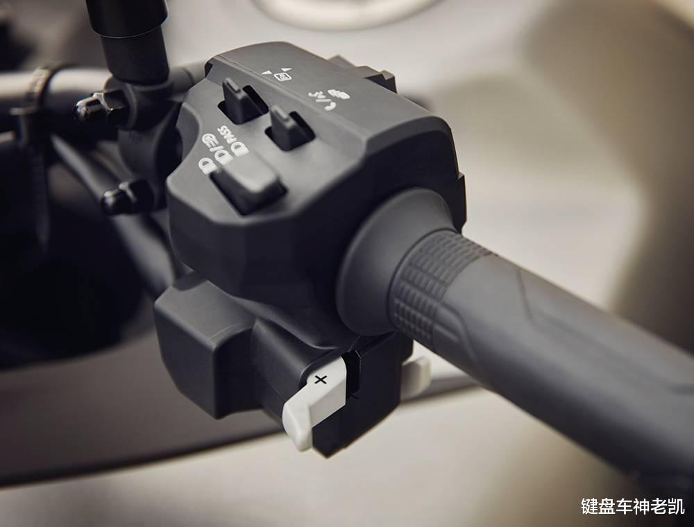 本田nt1100旅行版,本田nt1100旅行摩托车去西藏